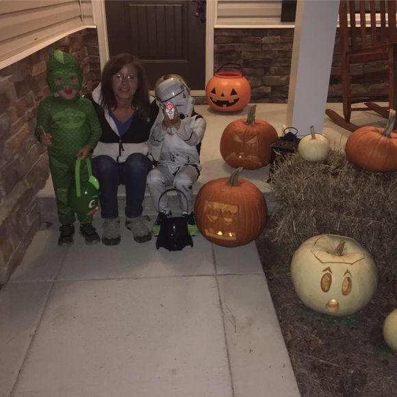 Meet your Posher, Ashley - Picture 1 of 1